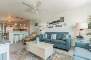 Charming 1 Bedroom, 3 Minute Walk To The Beach Condo
